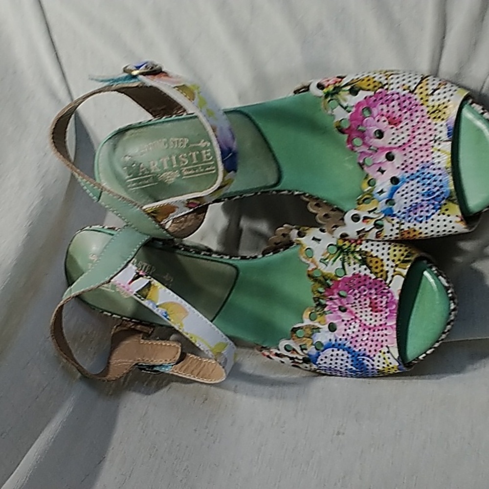 Spring step sandals - Picture 2 of 6